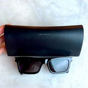 Saint Laurent SL 461 Betty sunglasses black